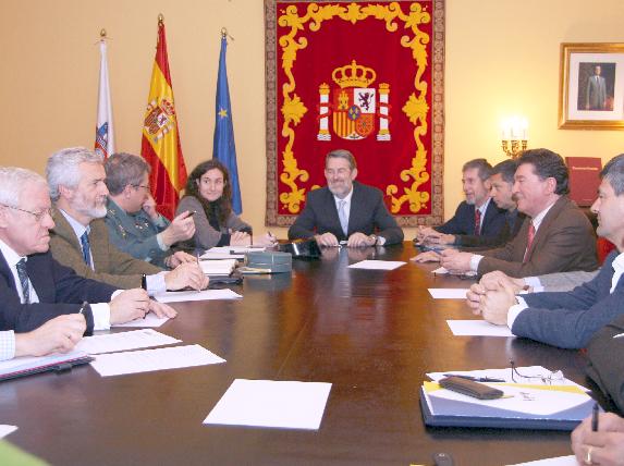  El delegado del Gobierno activa todos los servicios de emergencia ante el temporal de viento y nieve