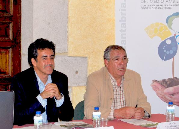  El Palacio de Peredo en Viveda acogió una reunión de participación ciudadana