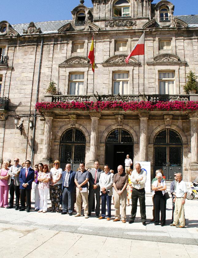  Los portavoces condenan el último atentado de ETA en Mallorca