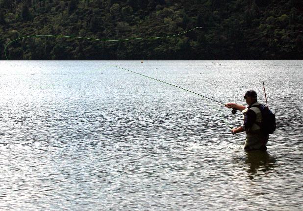 Según el PP, se han suprimido zonas libres y recortado cupos de pesca