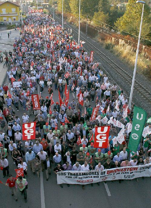  Convocan en Torrelavega una manifestación por el empleo