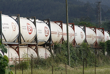 Una empresa privada también almacena cisternas, en terrenos alquilados por ADIF