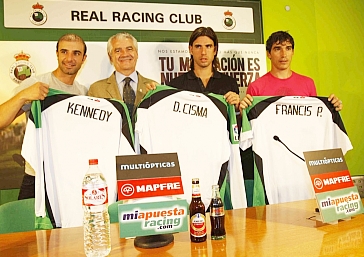 Francis, Cisma y Kennedy ya lucen la camiseta verdiblanca