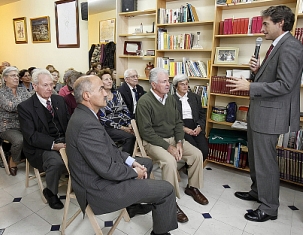  El alcalde visita la Casa de Castilla La Mancha en Santander