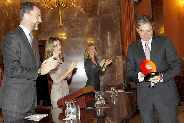  El alcalde recoge el premio Ciudad de la Ciencia y la Innovación para Santander