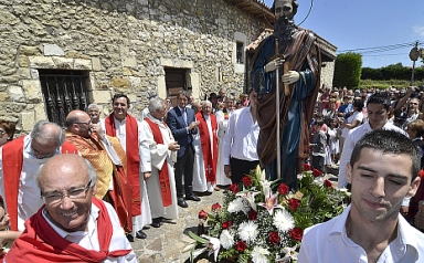  De la Serna asiste a las Fiestas de San Pablo en Cueto