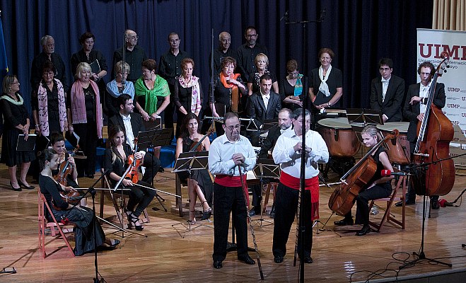 Trescientas personas asisten a la VI Muestra de Música Popular de Cantabria en el Paraninfo de La Magdalena