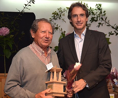  El alcalde participa en el homenaje que los vecinos del popular barrio de San Franscico han rendido a sus mayores