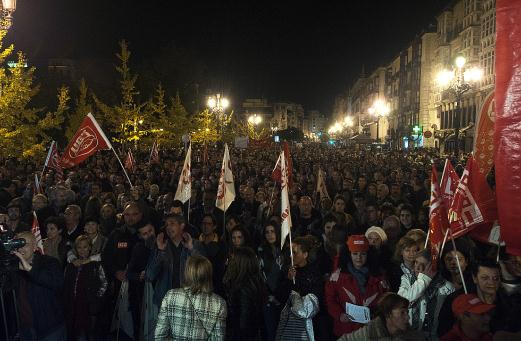 Más de 30.000 personas secundan una multitudinaria manifestación en Santander / Foto: JOAQUÍN GÓMEZ SASTRE