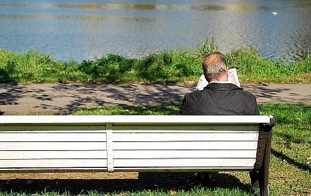 El número de pensiones en Cantabria se situó en 133.632 en noviembre / Foto: Photoxpress