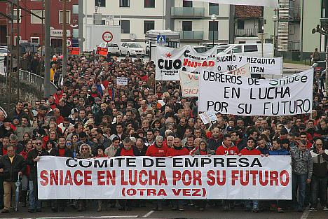 Manifestación de trabajadores de Sniace (Archivo)