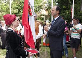 Diego asegura que “ya empezamos a salir de la crisis”