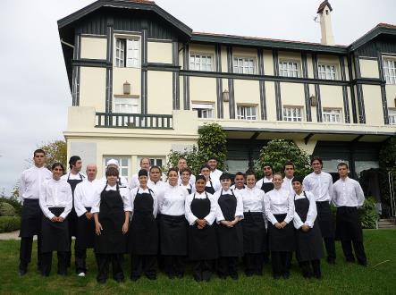 Las Carolinas recibió el premio como mejor escuela de hostelería de España