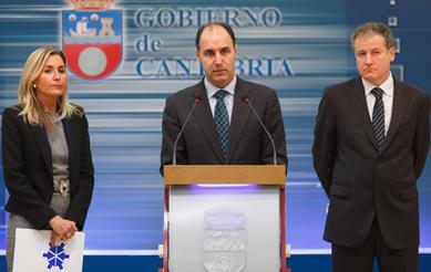 Gema Díaz, Ignacio Diego y Eduardo Arasti / Foto: Gob. Cantabria