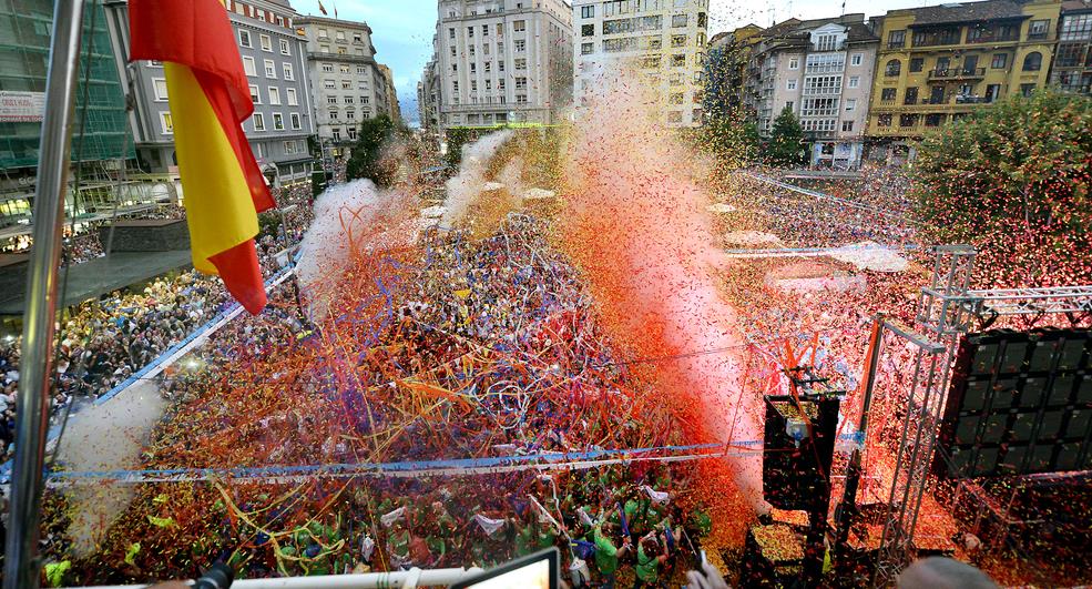 El chupinazo abrirá mañana diez días de fiesta en Santander / Foto de archivo del chupinazo del año 2015