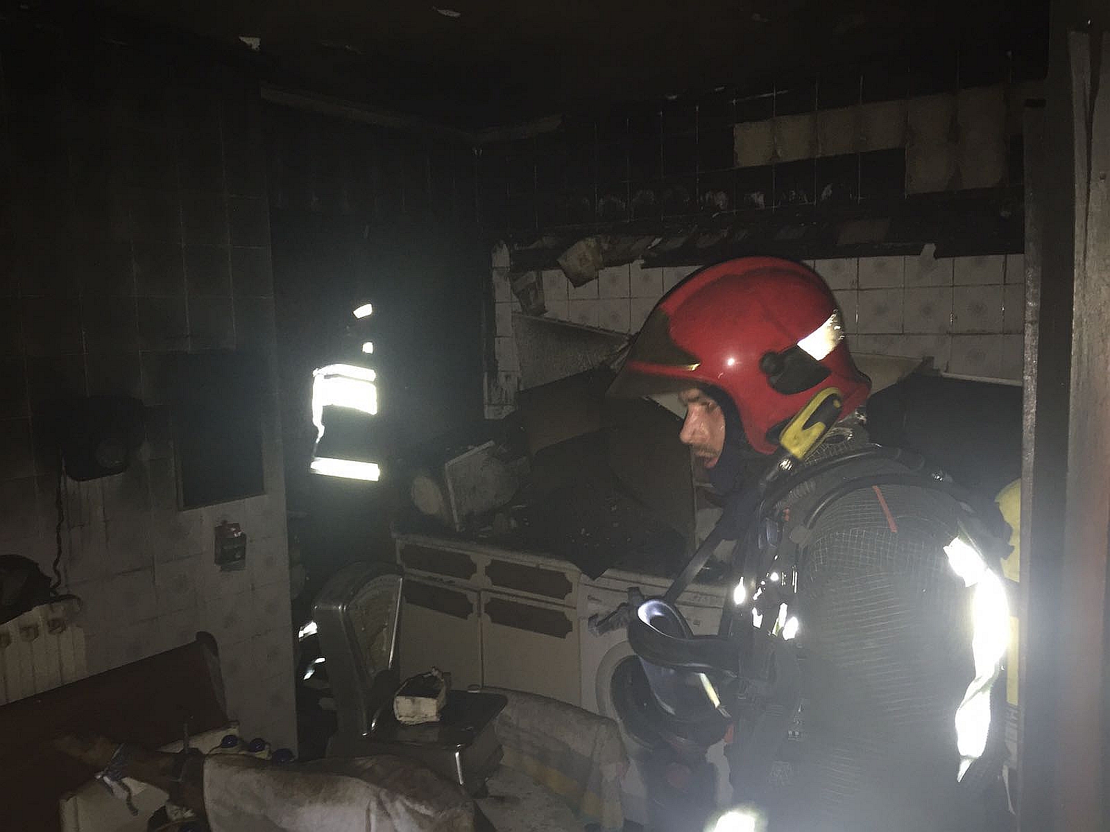  Un incendio en una vivienda de Reinosa obligó a desalojar un edificio de cinco plantas