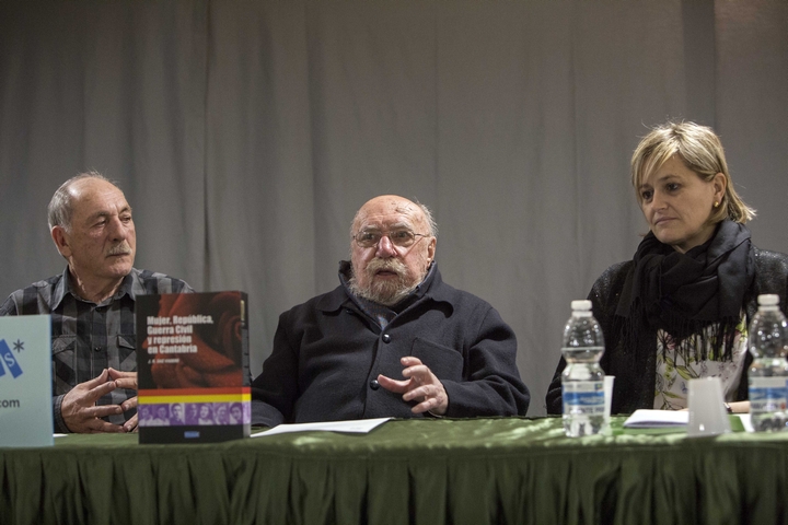 José Ramón Saiz Viadero presentó su libro ‘Mujer, República, Guerra Civil y represión en Cantabria’