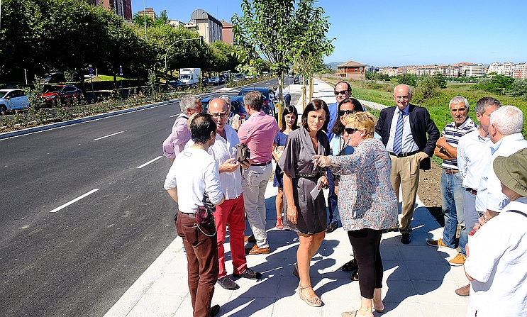  La avenida de Los Castros cuenta ya con un nuevo tramo de mediana