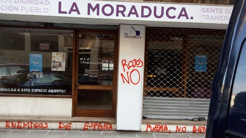 Podemos condena el ataque con pintadas a su sede ‘La Moraduca’