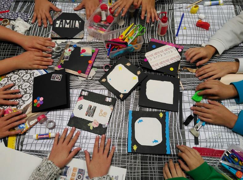  Las Bibliotecas de Santander celebran la Navidad con talleres de manualidades, teatro de sombras y ‘bookscape’