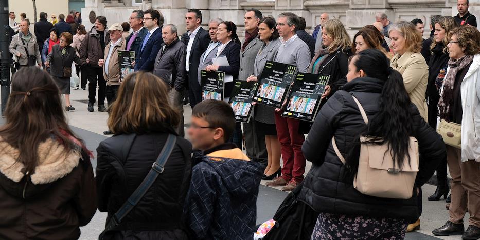 Santander muestra su dolor y repulsa por el asesinato de una mujer en Burgos