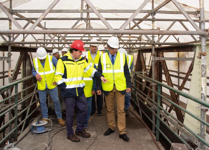 El Gobierno de Cantabria inicia las obras de restauración del viejo puente ferroviario sobre la ría de Solía