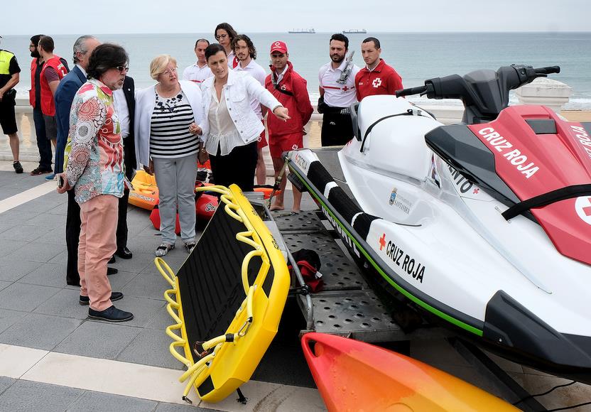 Cruz Roja volverá a prestar el servicio de salvamento en las playas de Santander este verano