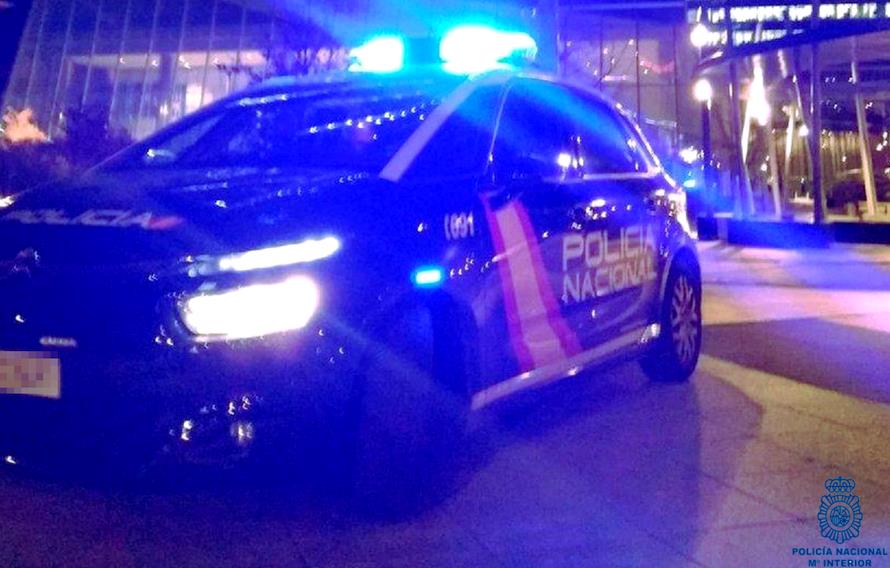 La Policía Nacional detiene a dos individuos por el hurto de 1400 euros