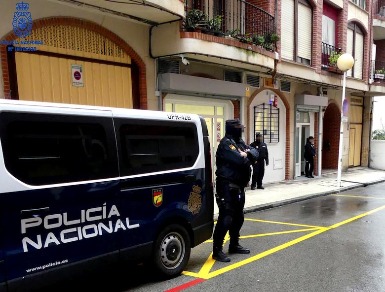 La Policía Nacional detiene a cinco personas por robo con fuerza y lesiones