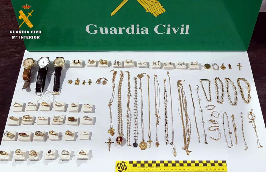 La Guardia Civil realiza una nueva detención por robos en viviendas y recupera más de 80 piezas de joyería