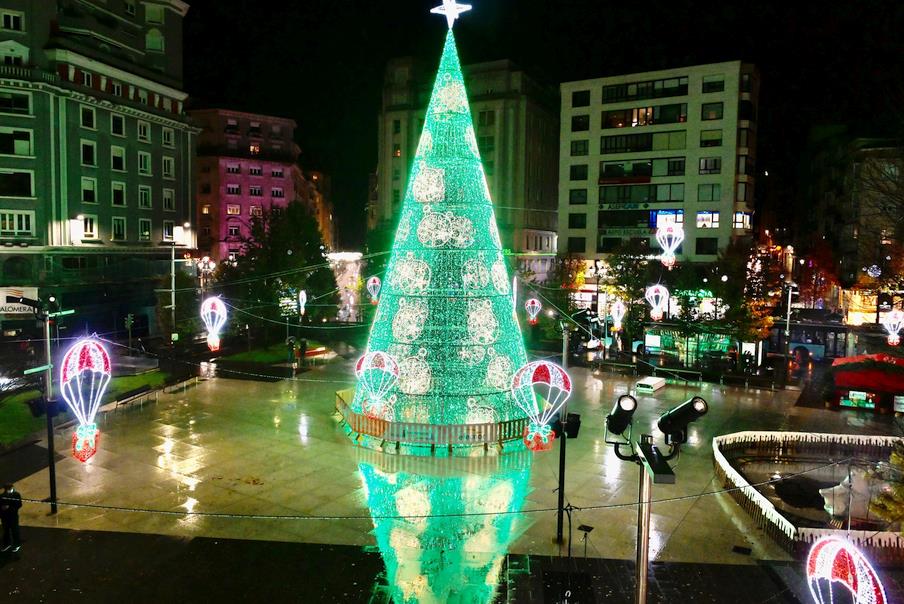  Santander da la bienvenida a la Navidad 2020 con el acto del encendido de luces y la apertura del belén y el mercadillo