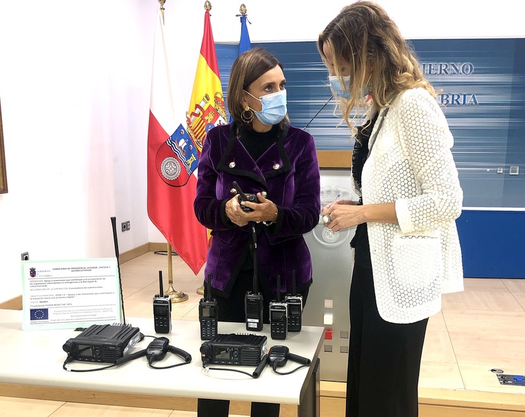 Presidencia destina 140.000 euros a la compra de terminales para la nueva red digital de comunicaciones de emergencias (Foto de Nacho Romero, Gobierno de Cantabria)