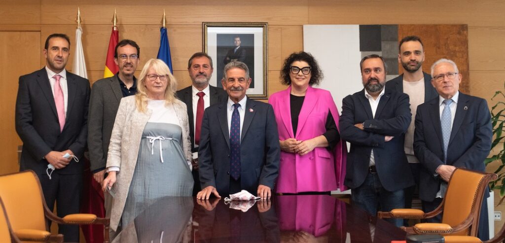 El presidente de Cantabria Miguel Ángel Revilla recibe a la Red de Colegios de Periodistas de España - Foto: Carlos Segundo - Gobierno de Cantabria