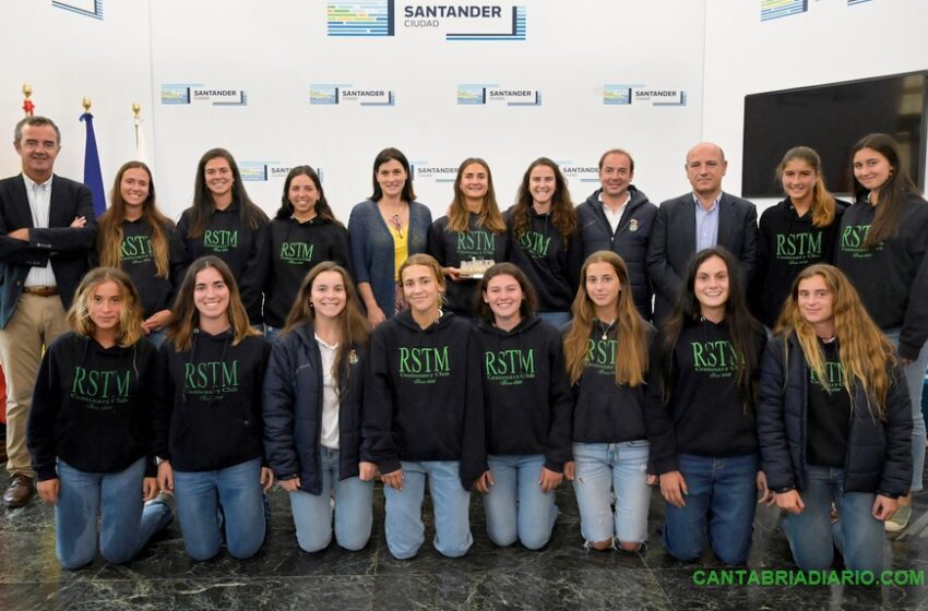  Gema Igual felicita a los equipos infantil masculino y senior femenino de Tenis por sus logros en diferentes competiciones