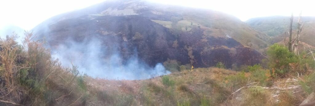 En las imágenes el incendio en Cieza - Fotos proporcionadas por el gobierno de Cantabria