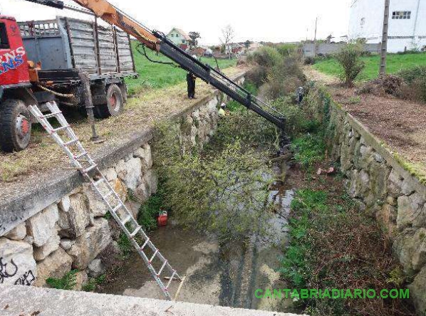  Actuaciones de la Confederación Hidrográficadel Cantábrico en los arroyos de La Tejona y LaRegata en Monte