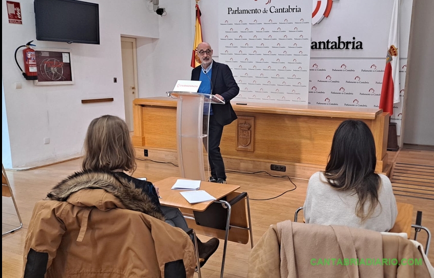  Félix Álvarez acusa al Gobierno de Sánchez de «mentir» en el escándalo de los trenes de Cantabria