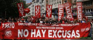 En la imagen de archivo una manifestación del 1 de mayo de CCOO y UGT en Santander - (C) Foto: David Laguillo