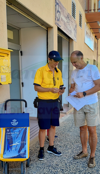  Correos distribuye en Cantabria más de 22.500 distintivos de la DGT en los seis primeros meses del año