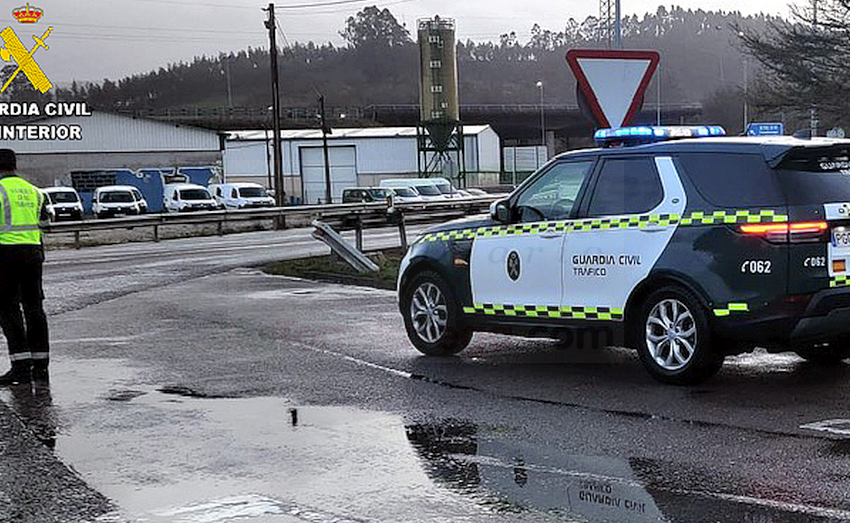 Detenido por conducción temeraria y casi atropellar a los agentes de la Guardia Civil