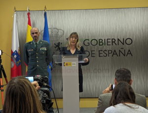 La delegada del Gobierno sobre el crimen de Castro Urdiales: "nos enfrenta a la dura realidad de la implicación de menores en actos de extrema gravedad" - En la imagen Eugenia Gómez de Diego junto al teniente coronel de la Guardia Civil Juan Martínez Ros durante su comparecencia ante la prensa hace unos minutos