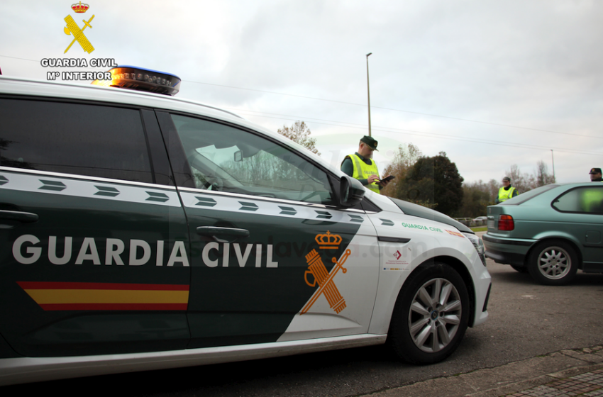 La Guardia Civil lo detuvo por el robo de un vehículo y tener una orden de ingreso en prisión