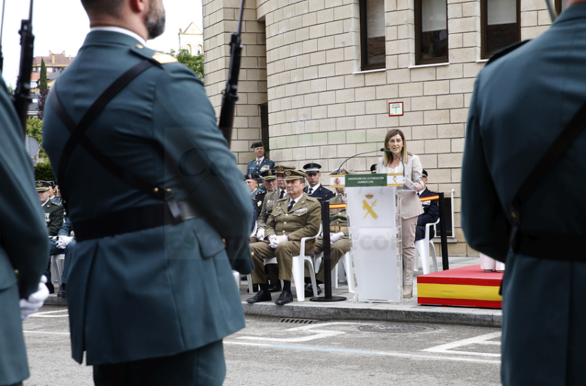 Foto: Lara Revilla-Gobierno de Cantabria -Buruaga expresa el agradecimiento de la comunidad a la Guardia Civil en el 180 aniversario de su fundación