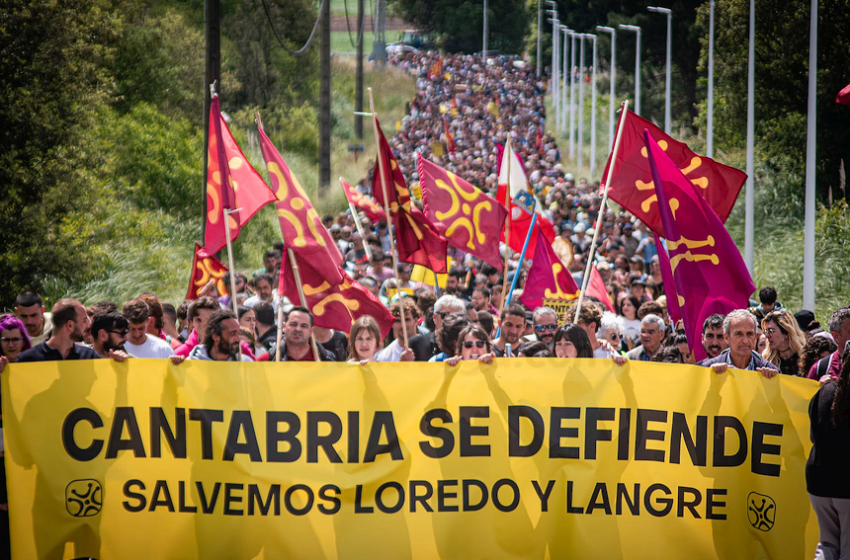  Miles de personas se manifiestan contra la masificación turística