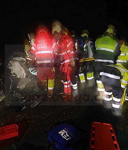 Tres heridos en una colisión entre dos turismos en Ramales de la Victoria