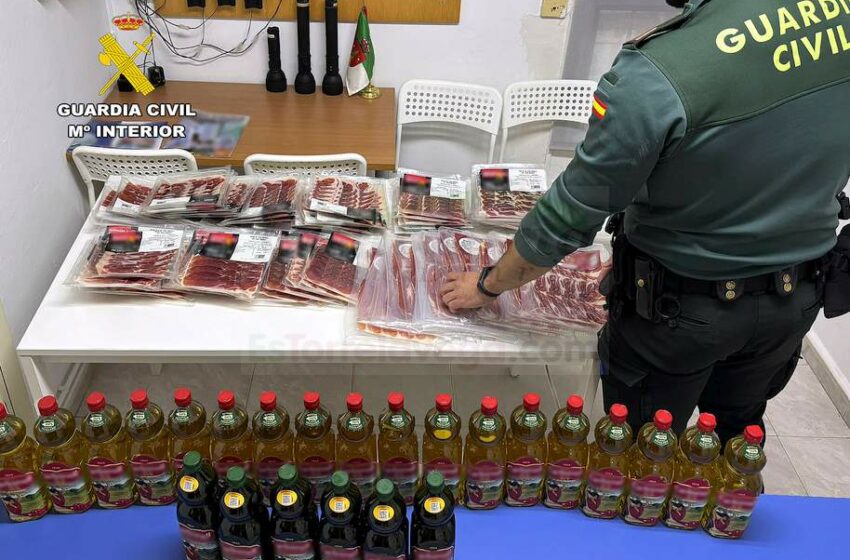 Investigada por sustraer 24 botellas de aceite y 80 sobres de jamón ibérico