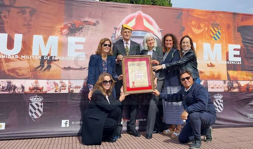 Elías Bayarri, Jefe de Protección Civil, nombrado soldado de honor de la UME