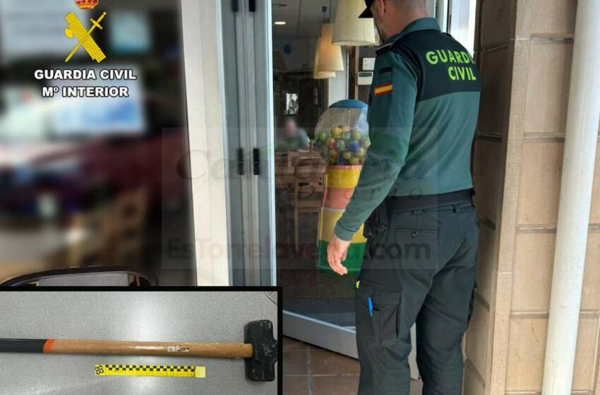 La Guardia Civil sorprende a dos varones robando en establecimientos de Noja y Beranga