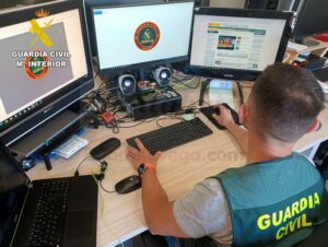 La Guardia Civil alerta sobre estafas en venta de pellet, más estafas bancarias y de venta de cachorros por Internet