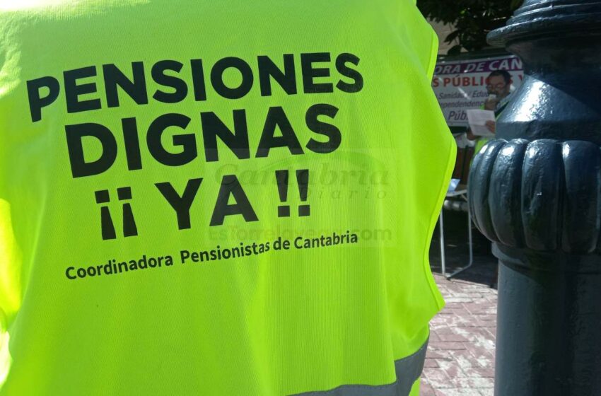  Los pensionistas organizan una cacerolada frente al gobierno de Cantabria